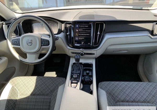 Volvo XC 60 cena 134900 przebieg: 124710, rok produkcji 2020 z Kraków małe 277